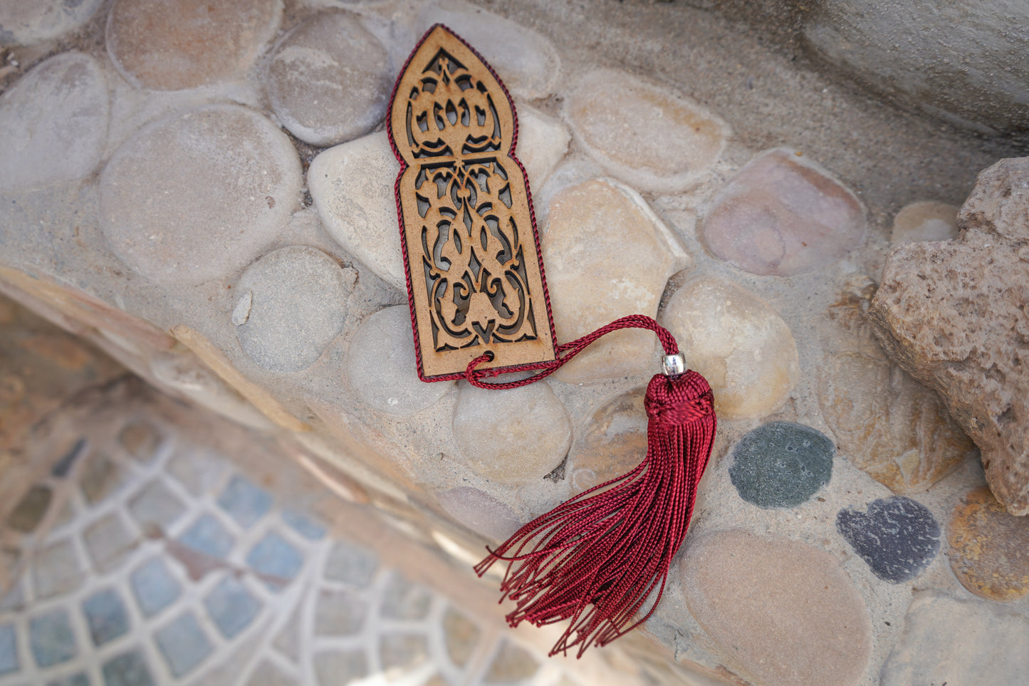 Holz-Lesezeichen mit Quaste